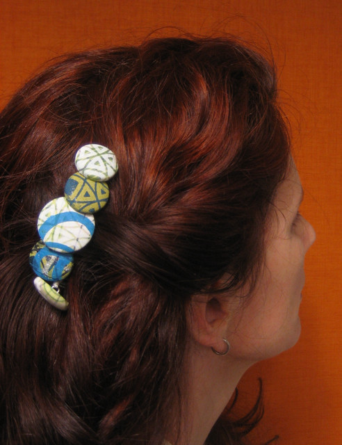 YUDU screen printed button comb